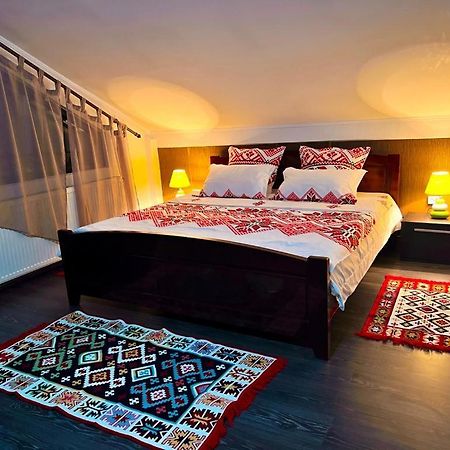 Hotel La Mama Siriu Lunca Jaristei Zewnętrze zdjęcie