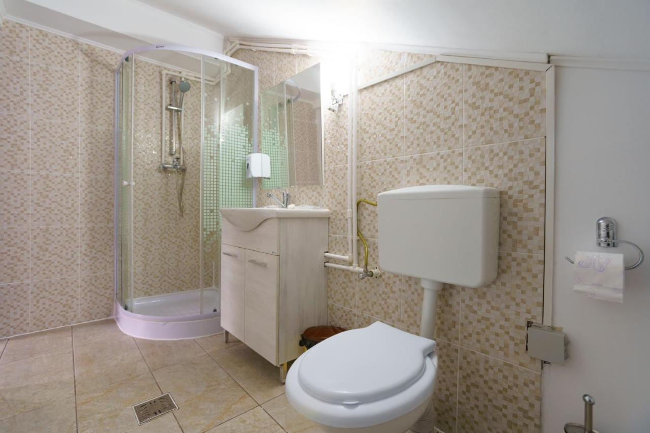 Hotel La Mama Siriu Lunca Jaristei Zewnętrze zdjęcie